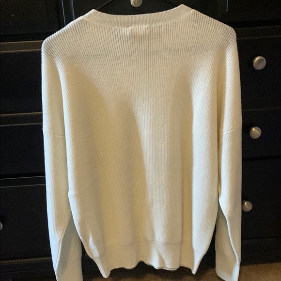 Cream Sweater - Picture 4 of 4